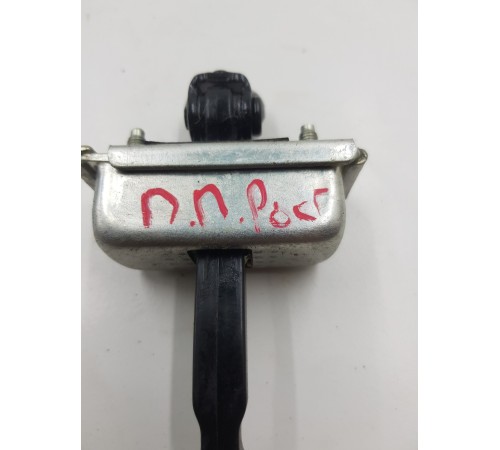 Ограничитель двери передний правый