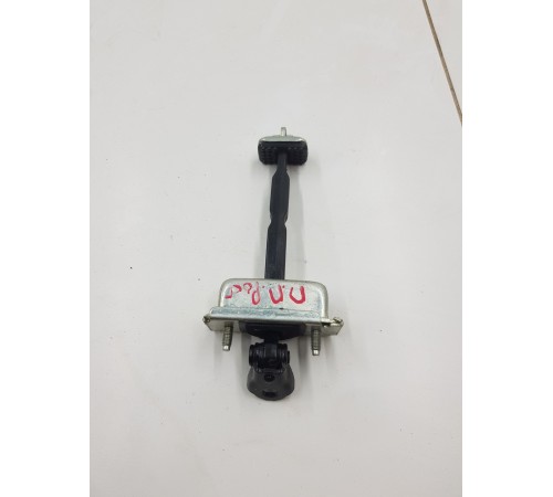 Ограничитель двери передний правый