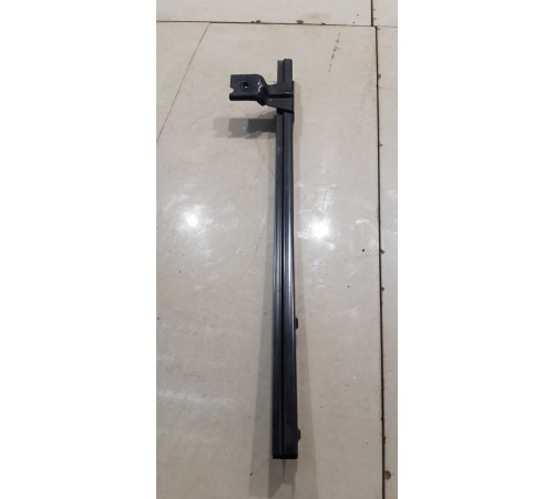 направляющая стекла двери (задняя левая)