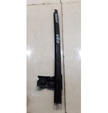 направляющая стекла двери (задняя левая)