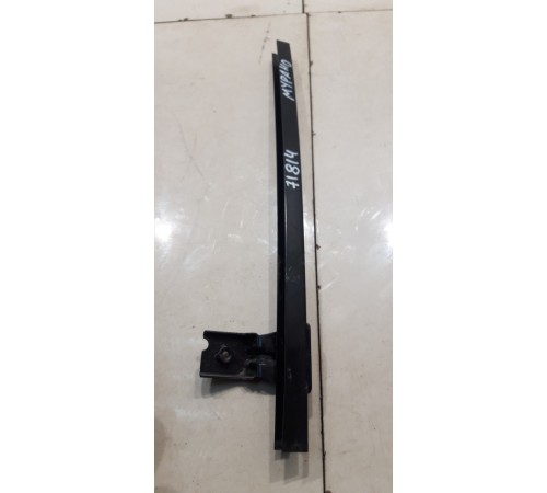 направляющая стекла двери (задняя левая)