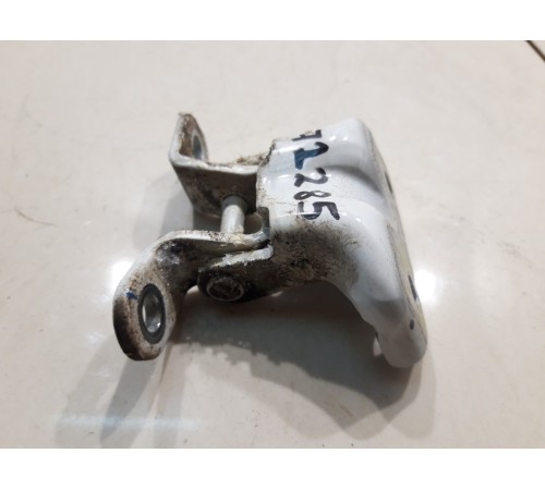 Петля двери (задняя, правая, верхняя)