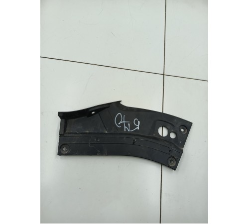 Накладка фары передняя правая