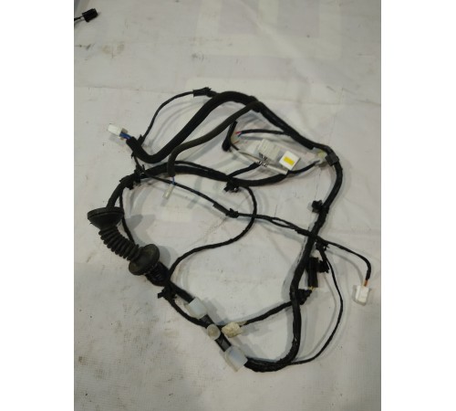 Электропроводка двери передней правой