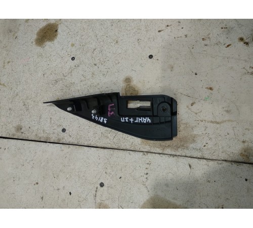 Молдинг двери задней правой внутренний треугольник