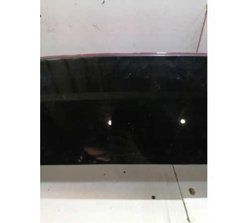 Спойлер крышки багажника