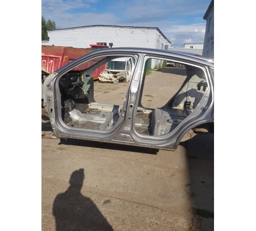 Порог со стойкой левый