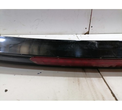 Спойлер крышки багажника