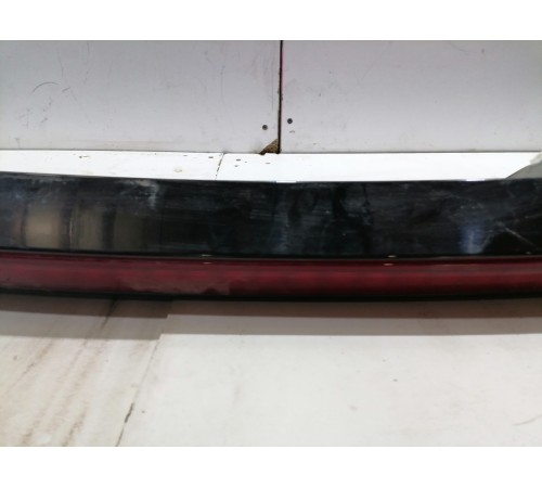 Спойлер крышки багажника