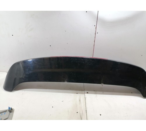 Спойлер крышки багажника