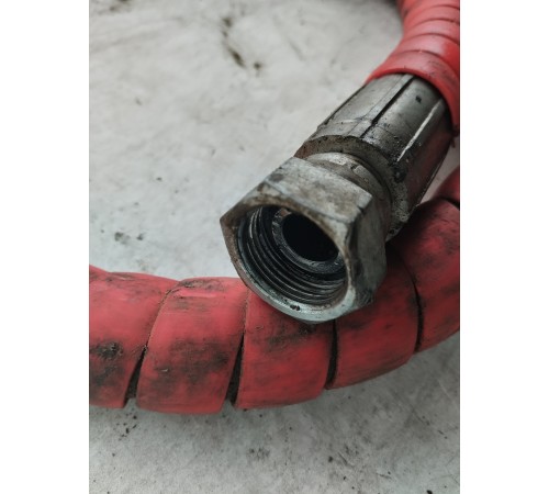 Трубка системы гидравлики