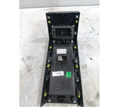 Накладка центральной консоли 