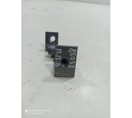 Петля двери передняя правая верхняя