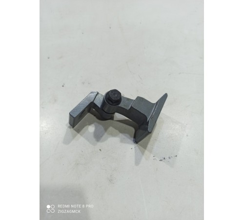 Петля двери передняя правая верхняя