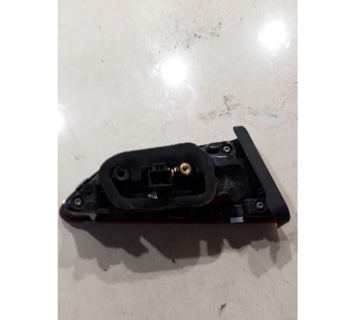 Фонарь крышки багажника правый