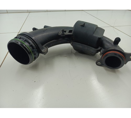 Патрубок воздушного фильтра