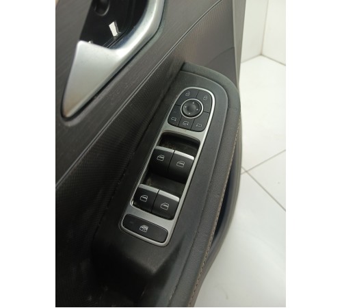 Обшивка двери передняя левая