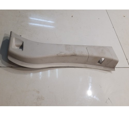 Обшивка багажника (задняя, левая)