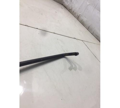 Держатель капота