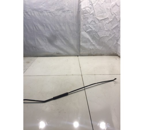 Держатель капота