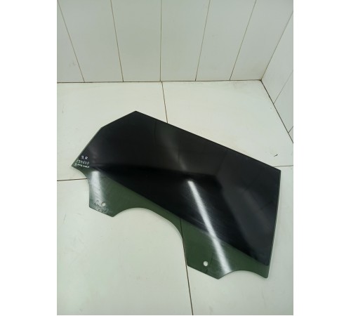 Стекло двери заднее правое