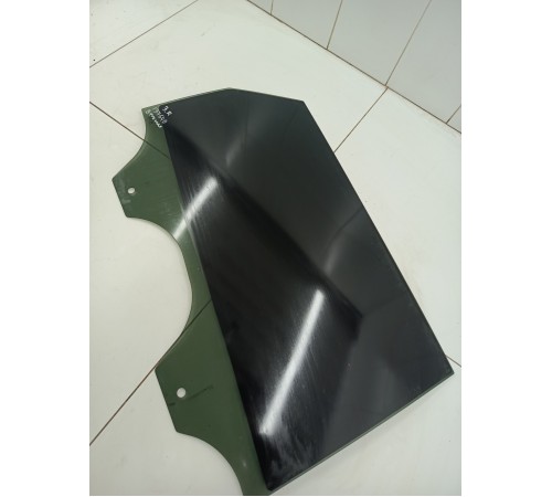 Стекло двери заднее правое