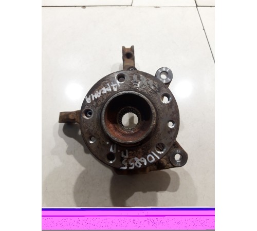 Кулак поворотный(передний правый)