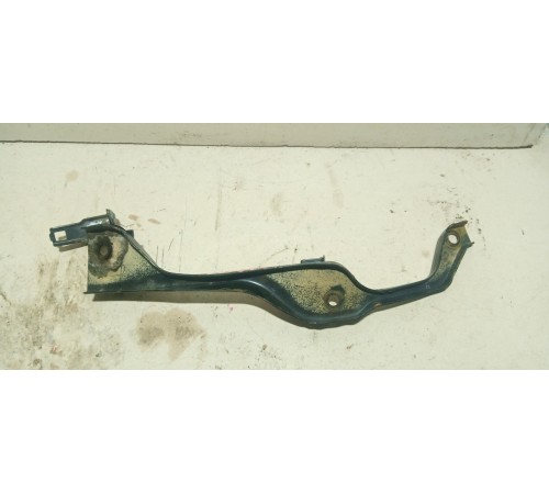 Крепление аккумулятора