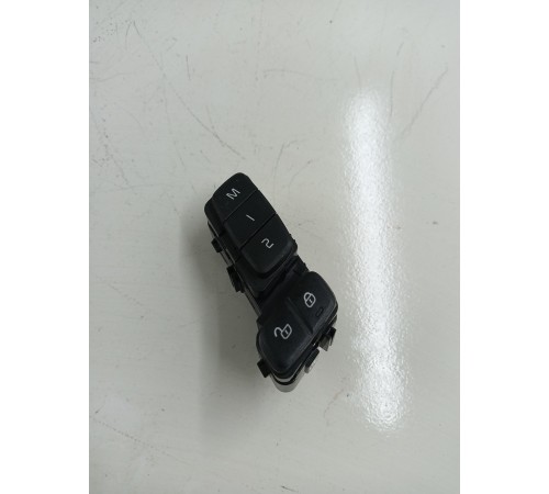 Блок двери передний левый