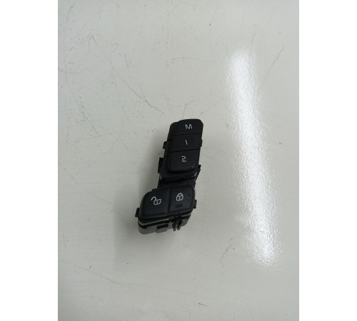 Блок двери передний левый