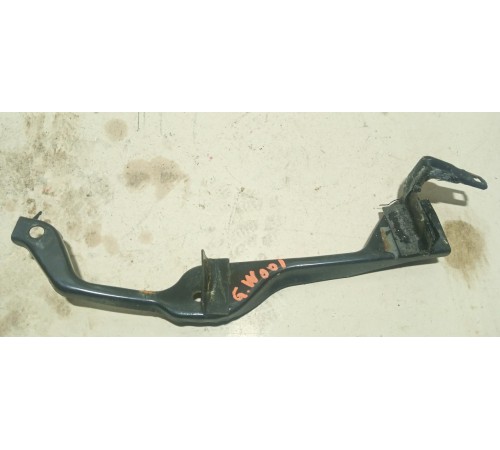 Крепление аккумулятора