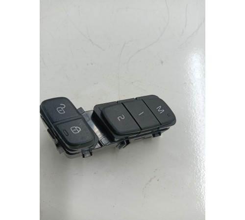 Блок двери передний левый