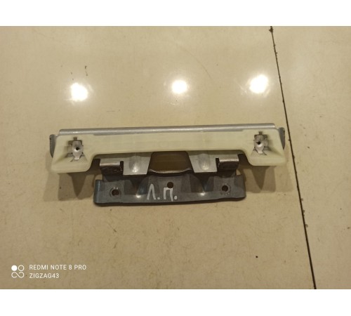 Кронштейн потолочной ручки (передней левой)