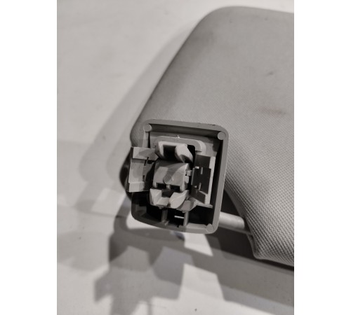 Козырек солнцезащитный(правый)