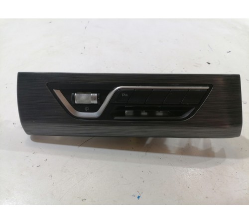 Блок кнопок корректора фар