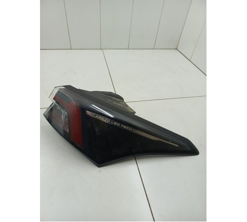 Фонарь задний правый внешний