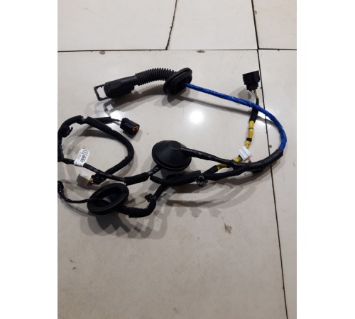 Электропроводка двери (задняя правая)