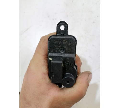 Актуатор лючка бензобака