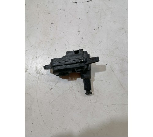 Актуатор лючка бензобака