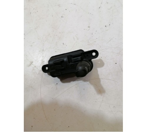 Актуатор лючка бензобака