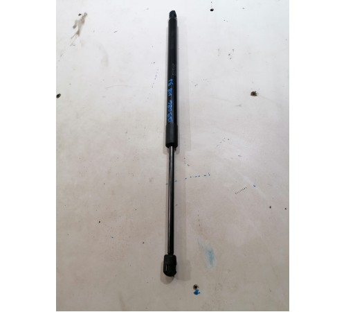 Амортизатор крышки багажника