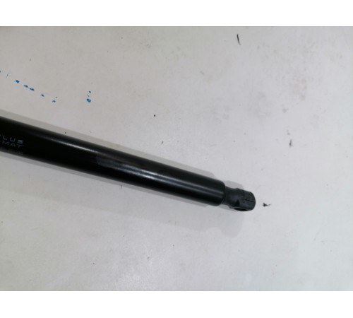 Амортизатор крышки багажника