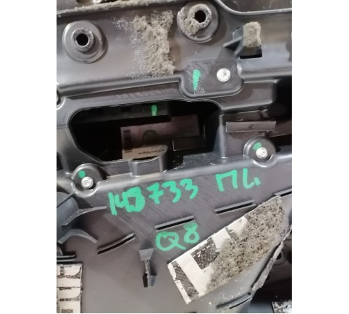 Обшивка двери передняя левая