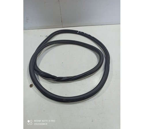 Уплотнитель двери(задний левый)