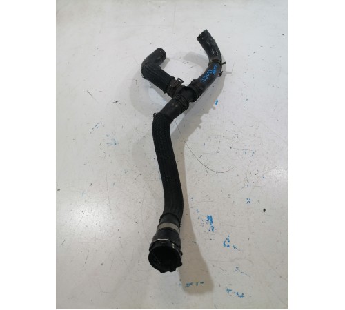 Патрубок системы охлаждения