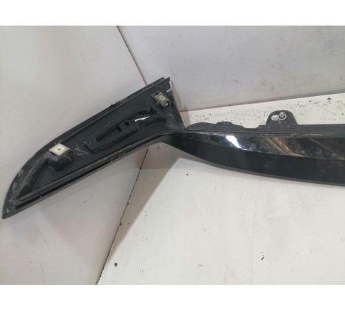 Накладка крышки багажника со стоп сигналом