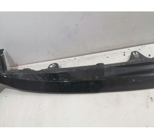 Накладка крышки багажника со стоп сигналом