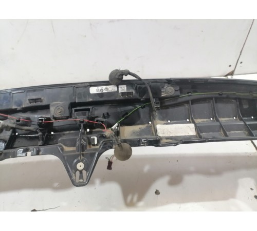 Накладка крышки багажника со стоп сигналом