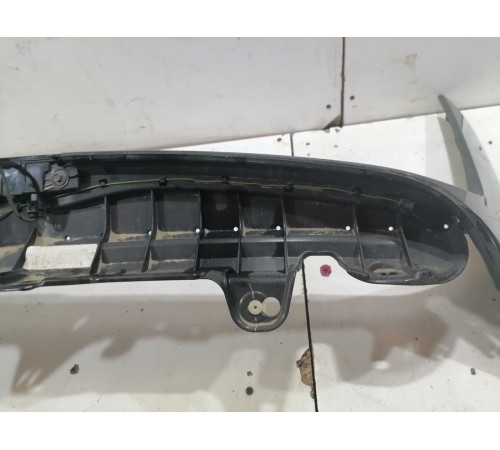 Накладка крышки багажника со стоп сигналом