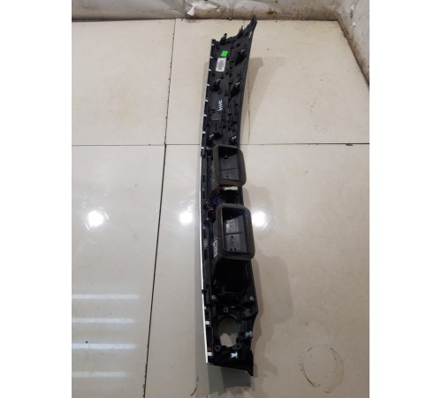 Накладка торпедо (центральная)